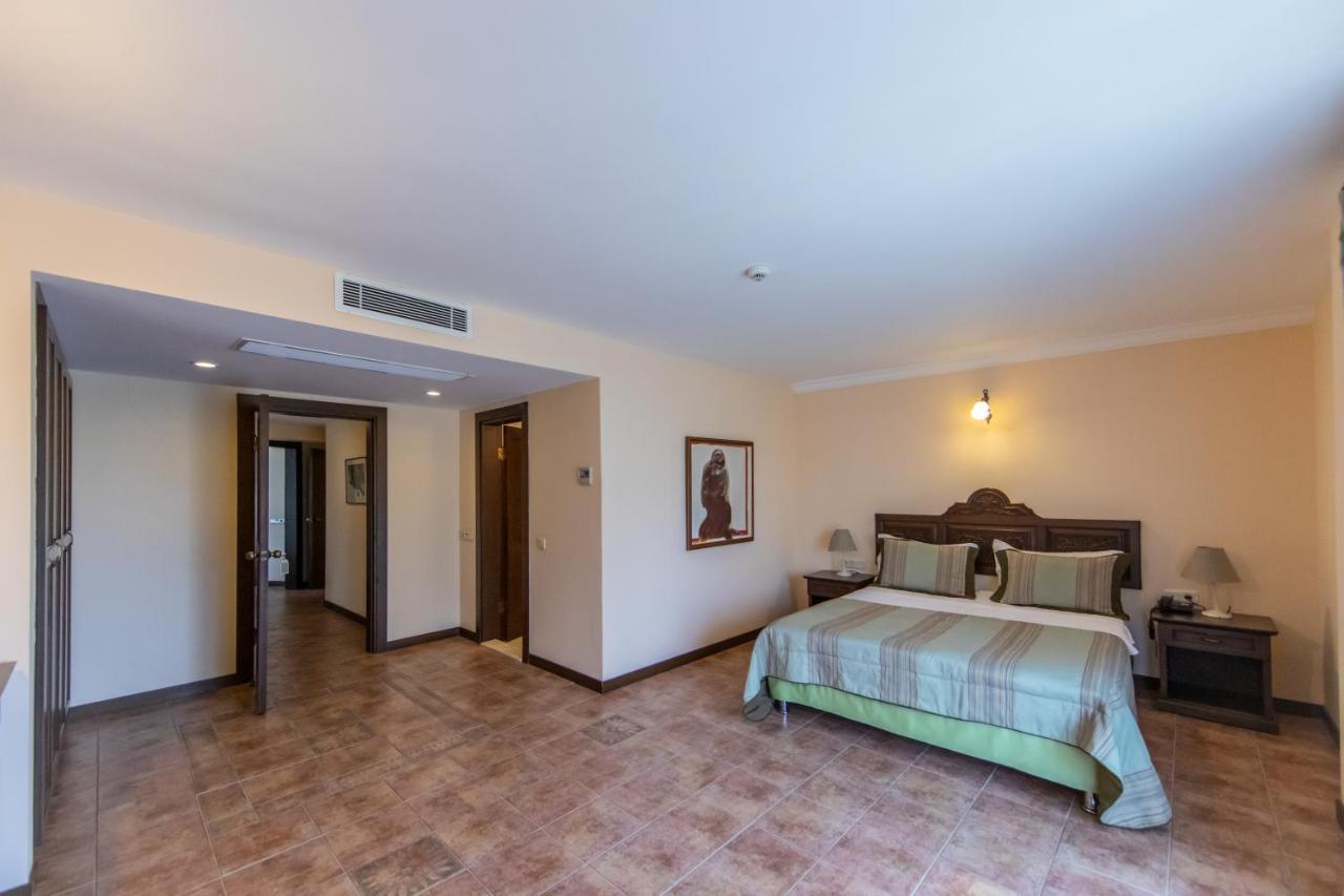 Ipek Garden Palace Residence Яличифтлік Екстер'єр фото